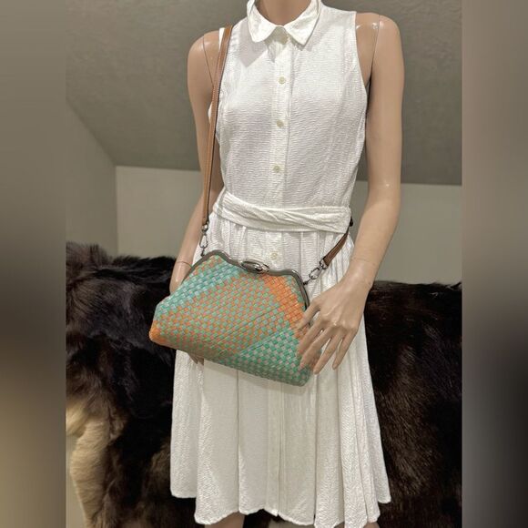 Colorblock Woven Cowhide Handmade Custom Metal Frame Handbag, Multi Use Style - Picture 9 of 16